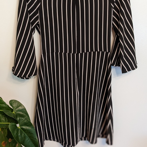 Stripped, light dress (Size S) - Picture 4 of 4